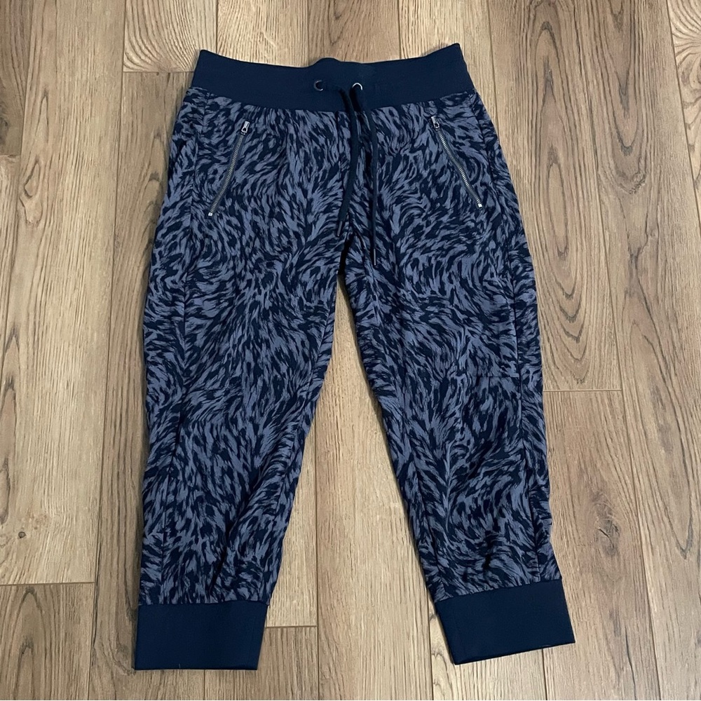 Athleta Trekkie North Printed Crop 23” Jogger Blue
